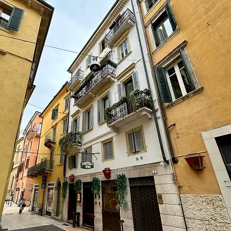 Domus Scudo Di Francia Verona